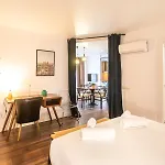 Ebee1par1133- In Avanida Paralelo Barcelona