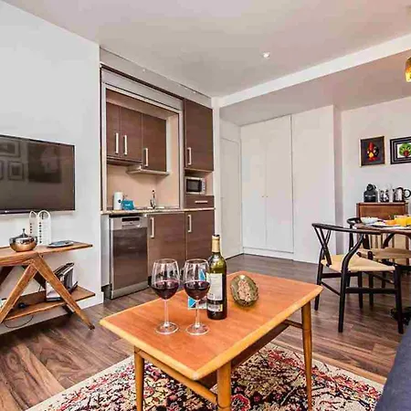 Ebee1par1133- In Avanida Paralelo Barcelone