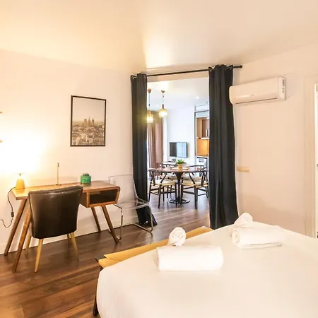 Ebee1par1133- In Avanida Paralelo Barcelona