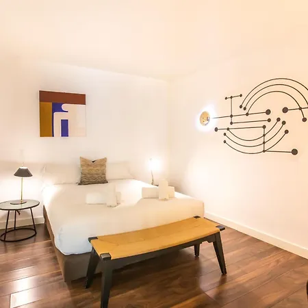 Ebee1par1133- In Avanida Paralelo Barcelona