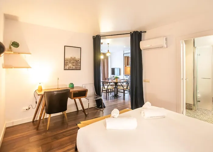 Ebee1par1133- In Avanida Paralelo Barcelona